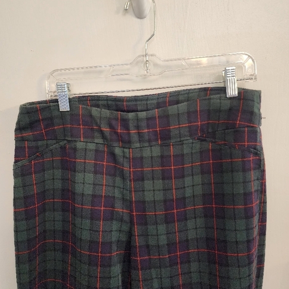 Croft & Barrow Plaid Pants Green Red Navy Christmas Holiday 10 - Picture 5 of 14